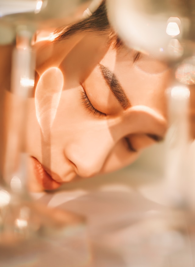 Analizamos qu&eacute; es el benching facial