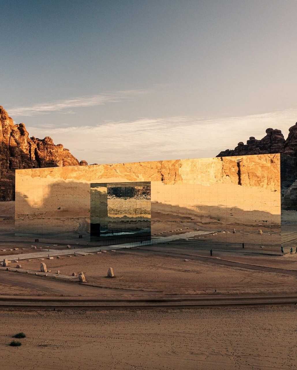 Maraya Concert Hall, Arquitectura, Espejos, Desierto