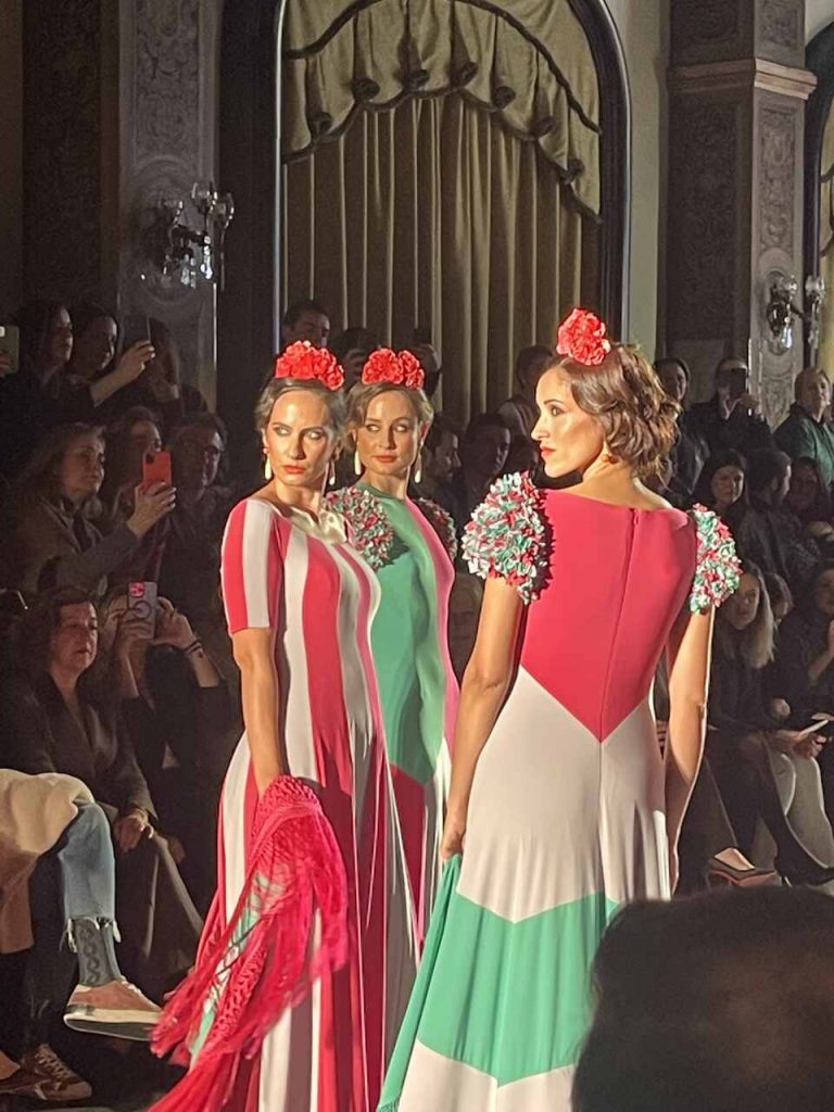 Desfile de Jose Hidalgo en We love flamenco