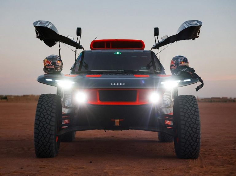 carlos sainz, dakar, audi, coche dakar, coche eléctrico dakar, audi dakar sainz, Audi RS Q e-tron