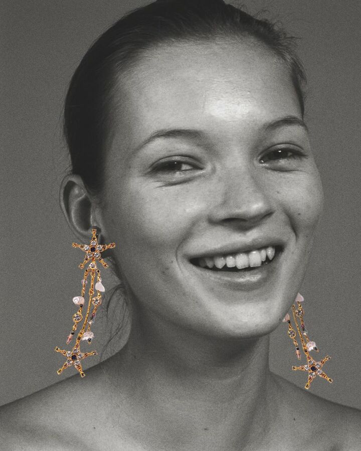 Kate Moss con pendientes de M de Paulet