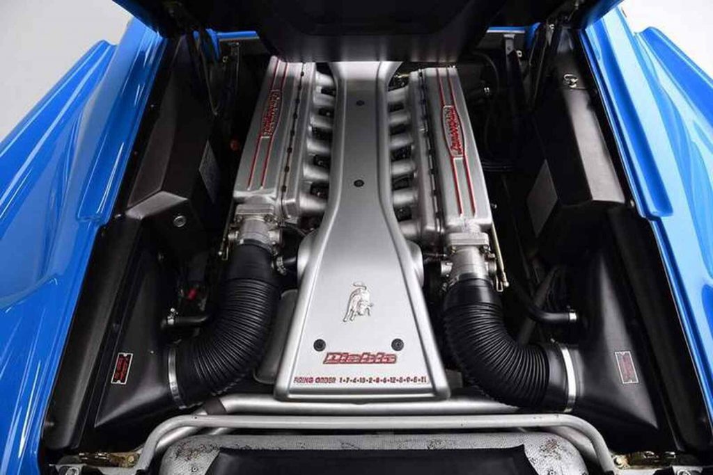 Motor Lamborgini Diablo