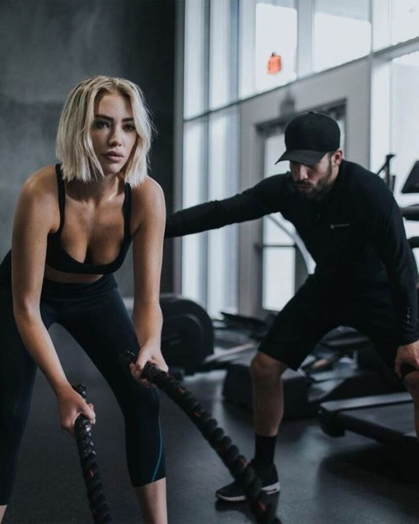 Mujer entrenador personal