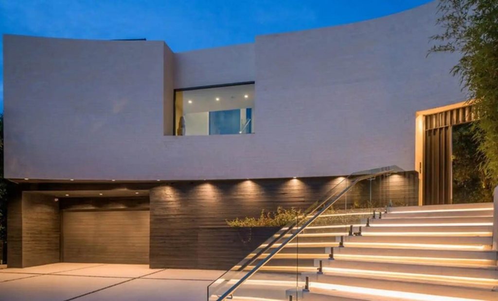 Entrada mansi&oacute;n Beckham, Brooklyn Beckham
