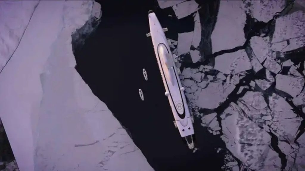 Submarino, Yate hielo