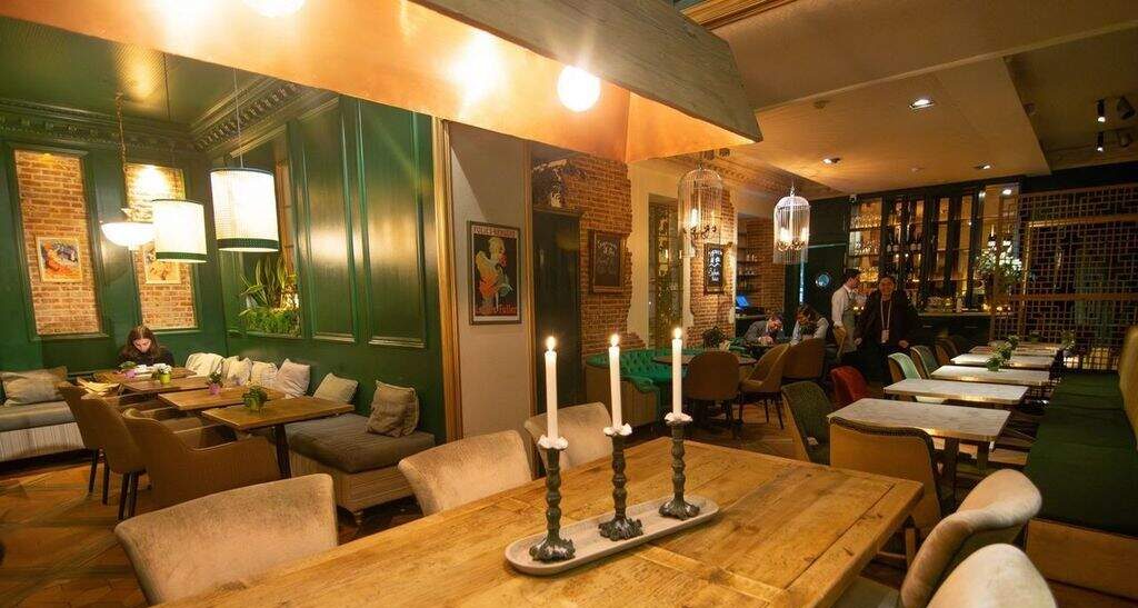Restaurante franc&eacute;s