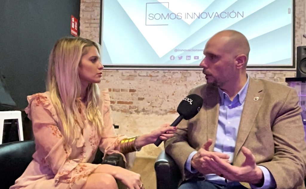 Fina Grosso con Federico Fernández de 'Somos Innovacción'