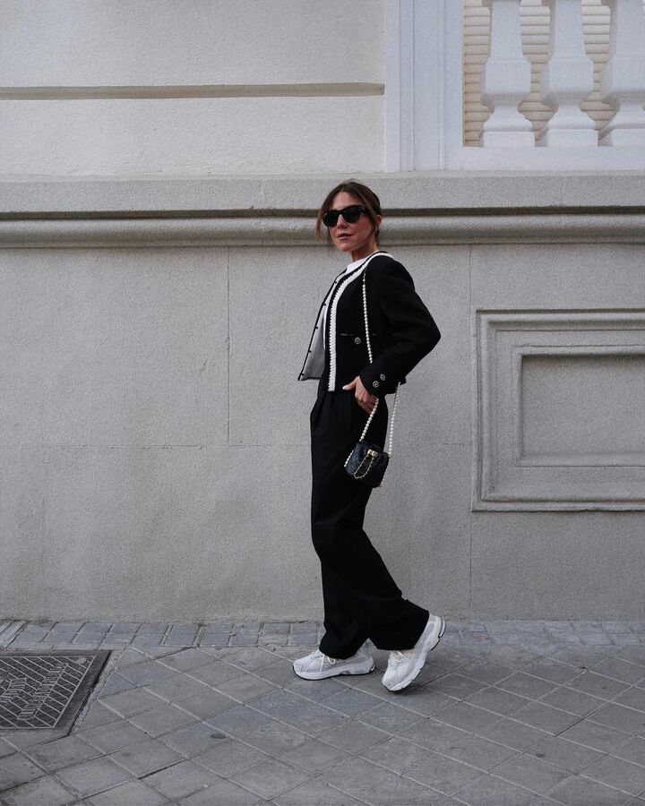Paula Ordov&aacute;s, look negro