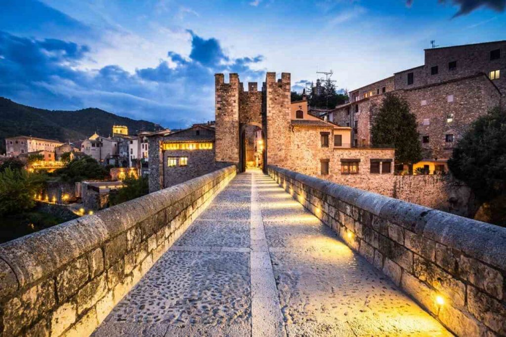 pueblos, d&oacute;nde ir semana santa, escapadas semana santa, pueblos m&aacute;s bonitos, viaje