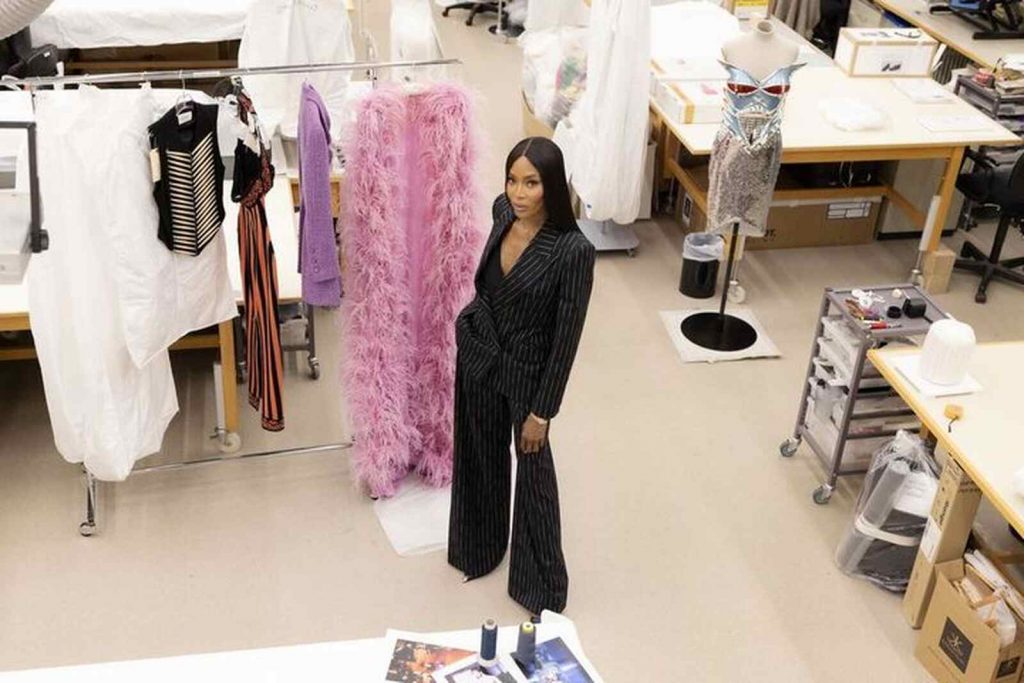 Naomi y vestido Valentino