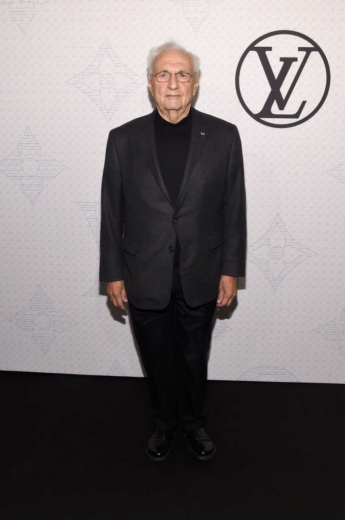 Frank Gehry posando Louis Vuitton
