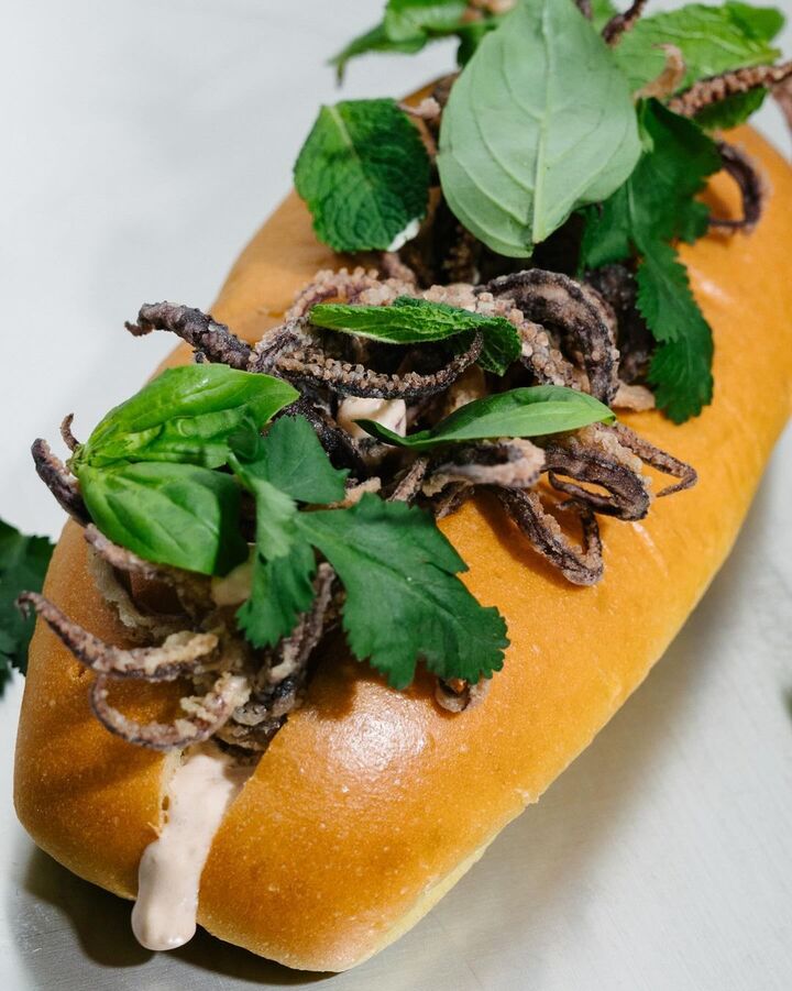 Bocadillo de calamares, Cozina by Santerra