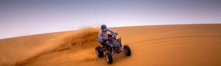 Quad en desierto