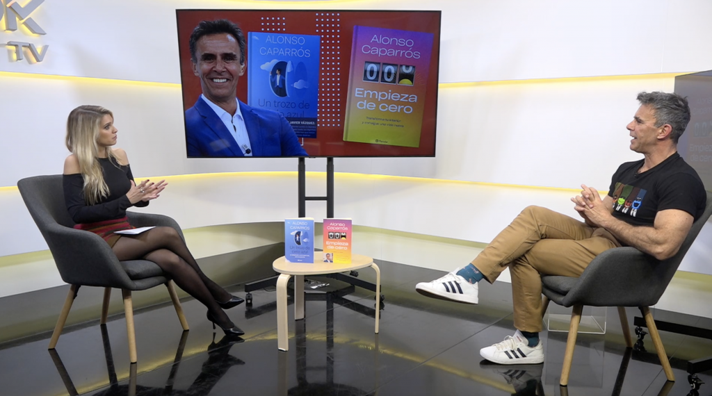 Fina Grosso de COOL entrevistando a Alonso Caparr&oacute;s
