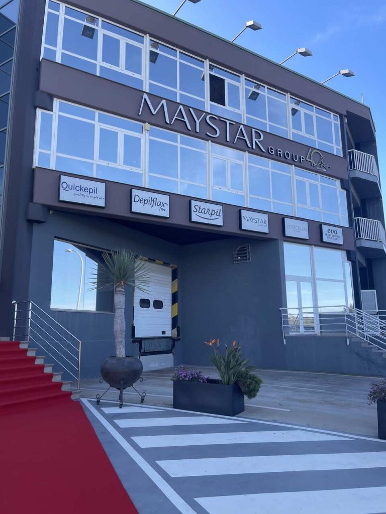 Fachada de la f&aacute;brica de Maystar Group. 
