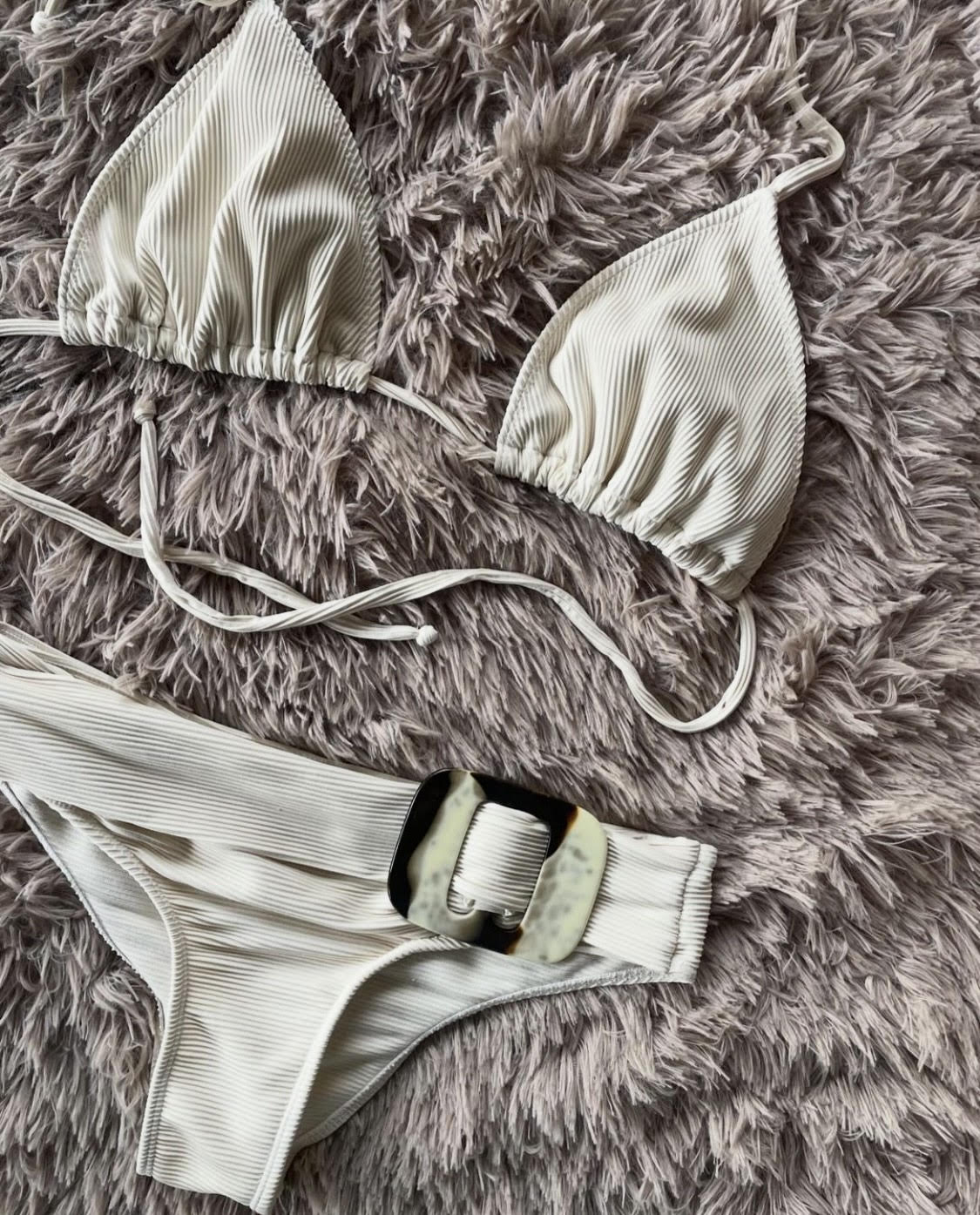 Bikinis, ba&ntilde;adores, estampados, tendencias 2024, moda