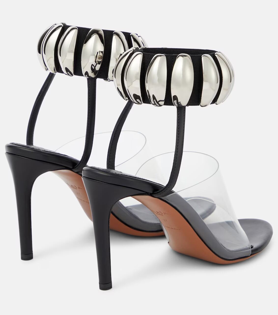 ALA&Iuml;A, sandalias