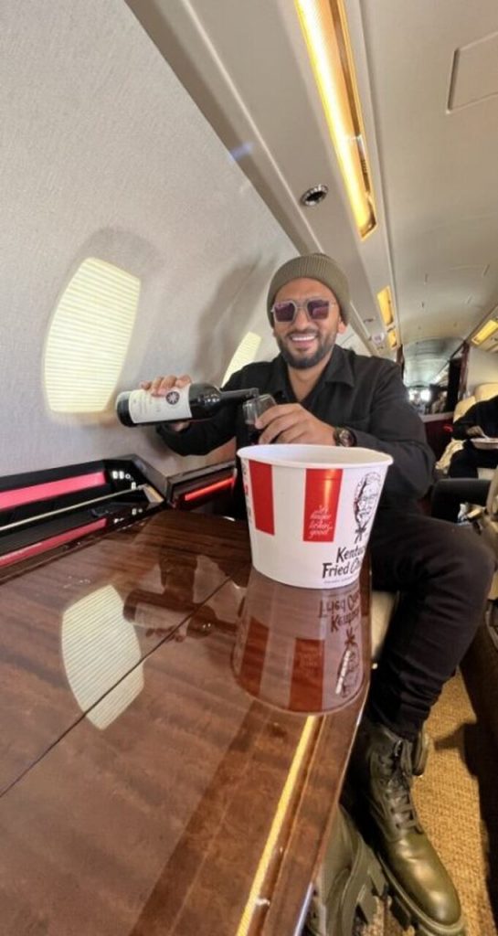 Joe Fournier en su jet privado