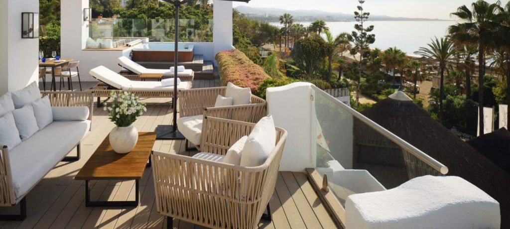 Terraza de un suite en Puente Romano