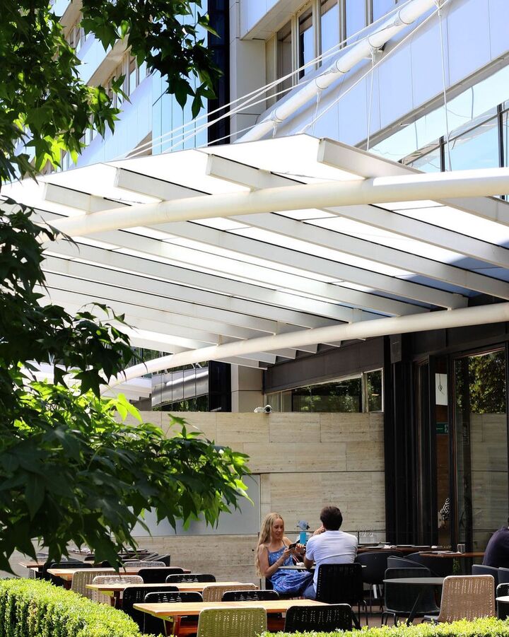 Terraza de Luzi Bomb&oacute;n