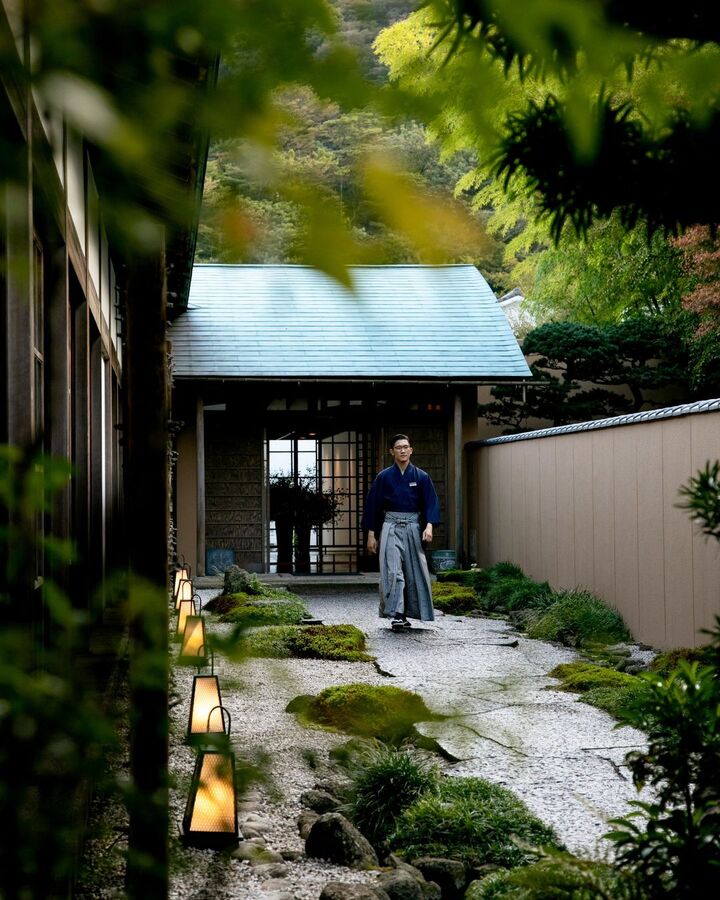 Gora Kadan, Jap&oacute;n