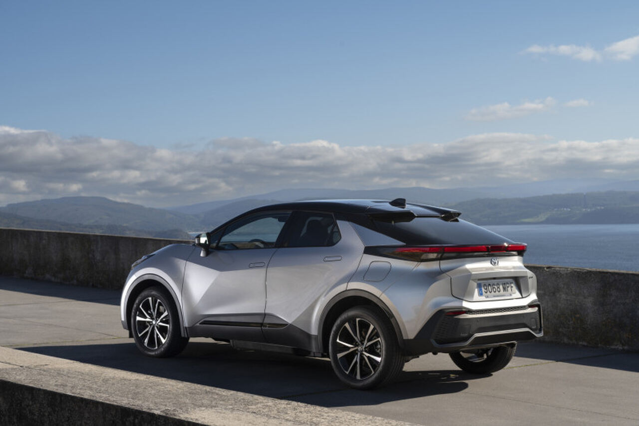 C-HR Plug-In Hybrid, Toyota, motor