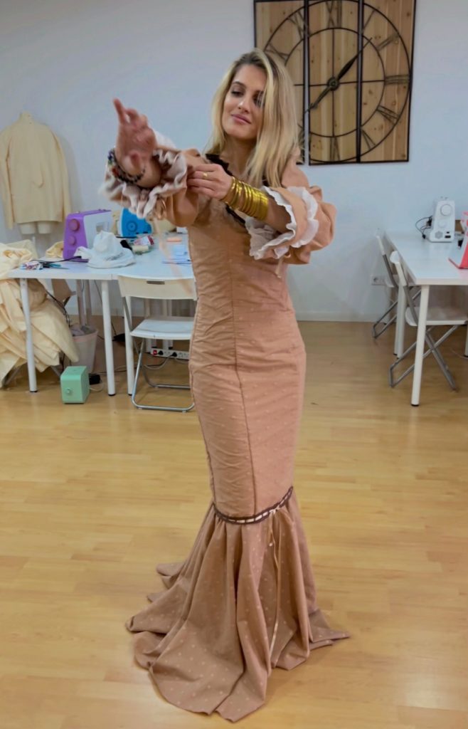 Fina Grosso con traje de chulapa 2