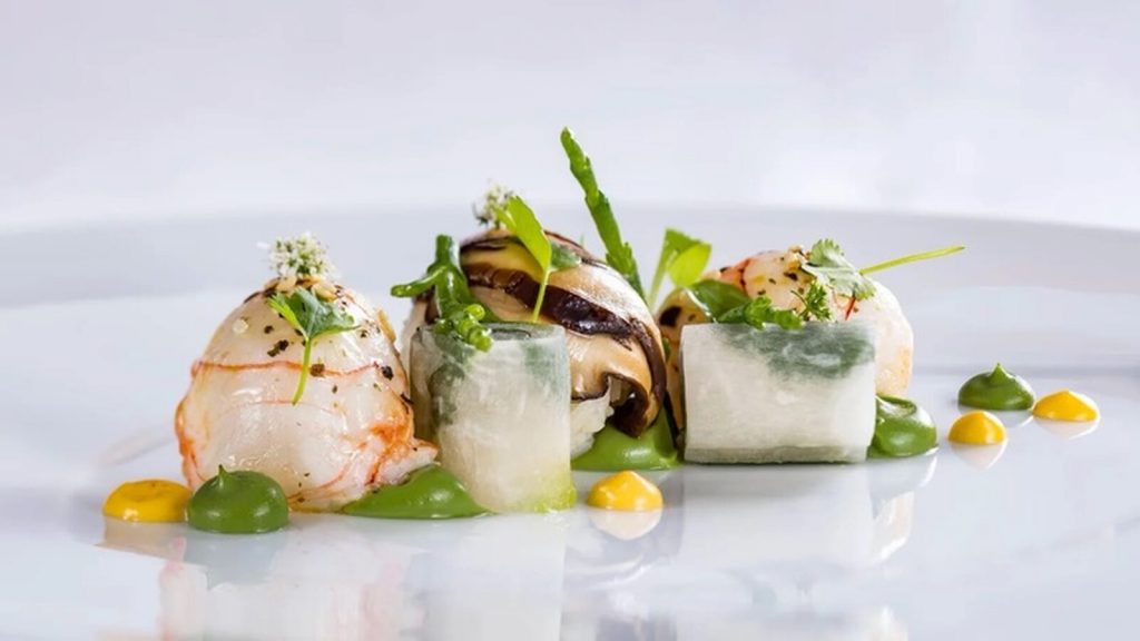 Plato del restaurante de estrella Michel&iacute;n en Disney