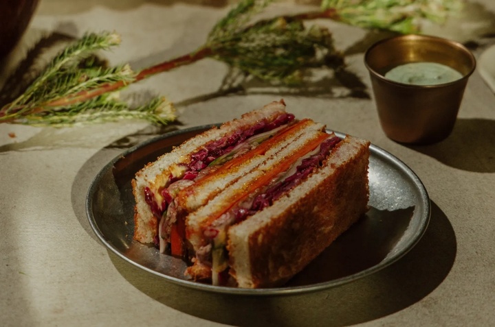 S&aacute;ndwich georgiano de Persimmon&acute;s Madrid