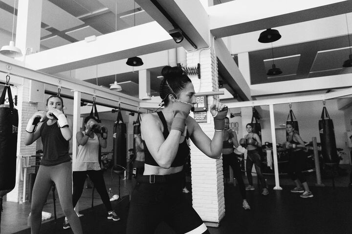B3B Woman Studio