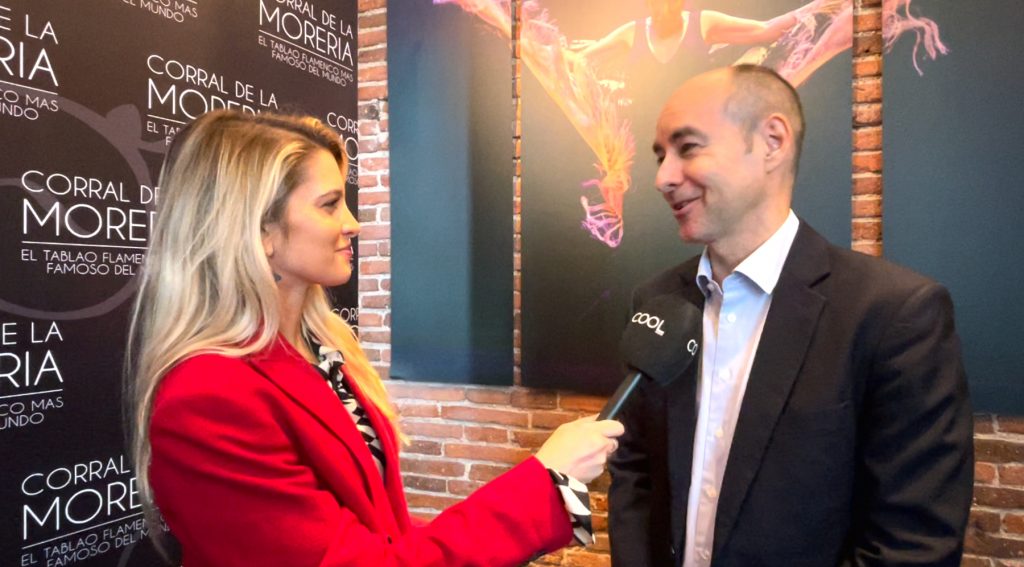 Fina Grosso entrevistando al Director del Corral de la Morer&iacute;a, Juanma del Rey.