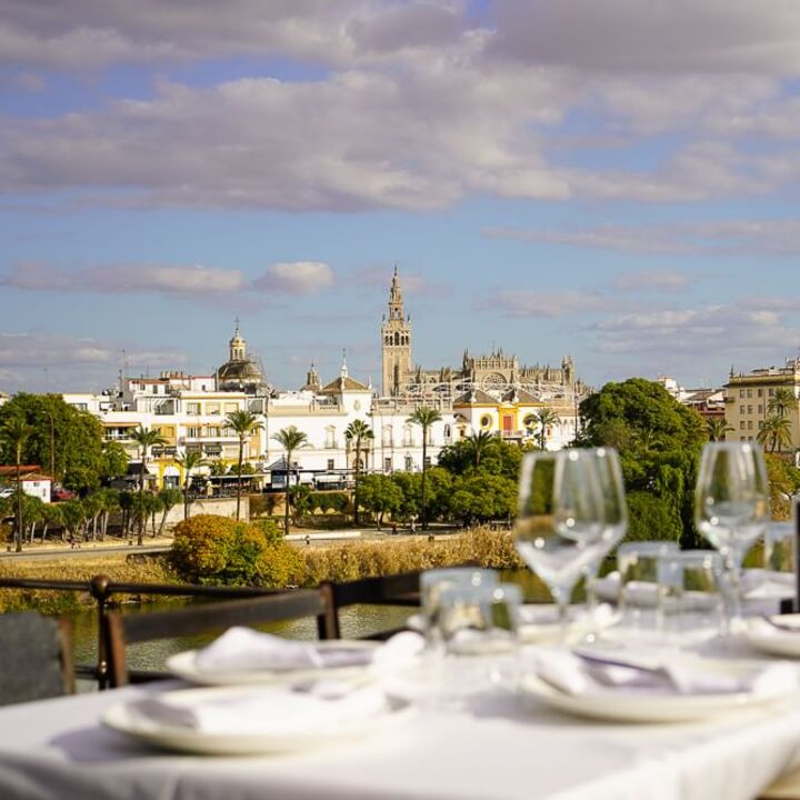 Mar&iacute;atrifulca, restaurante Sevilla