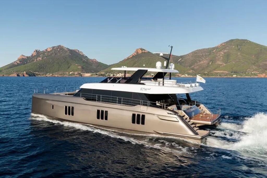 Catamarán lujo