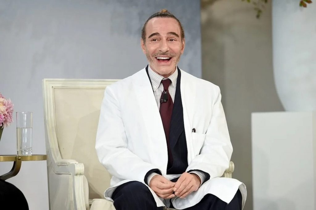 John Galluano riendo