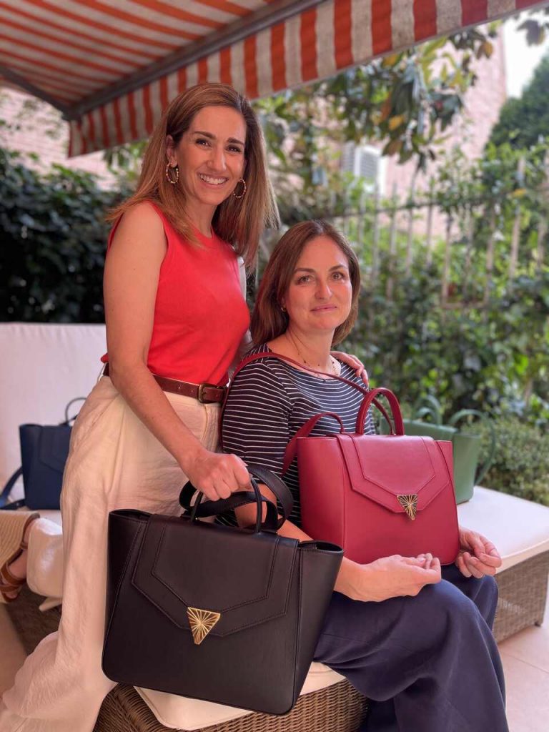 Alejandra Martos y Curra Ch&aacute;varri. 