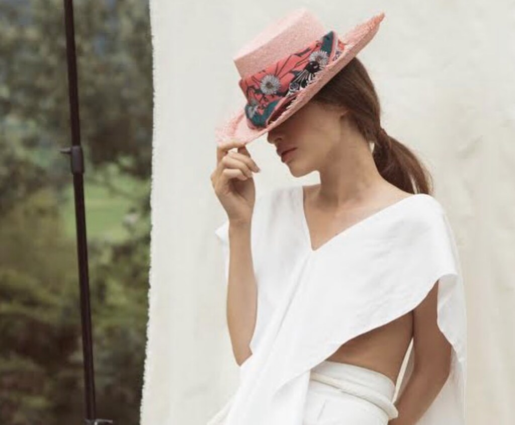 Sombrero de rafia