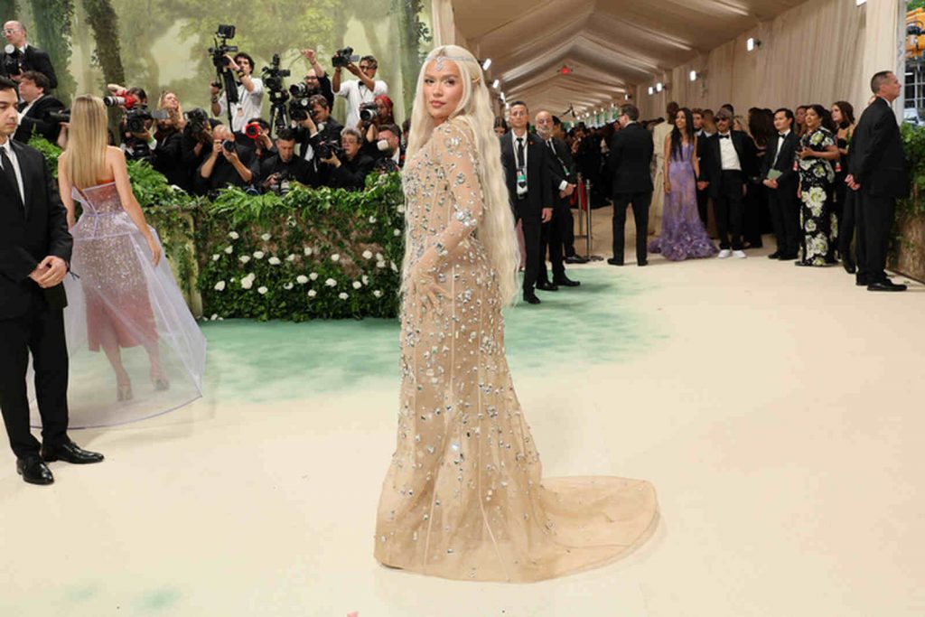 Karol G en la MET Gala 2024