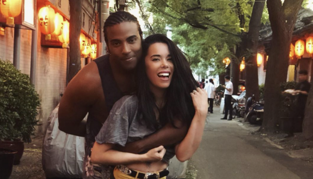 Beatriz Luengo con Yotuel.
