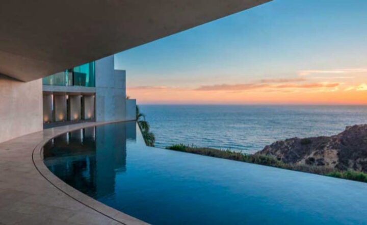 Piscina mansi&oacute;n de pel&iacute;cula