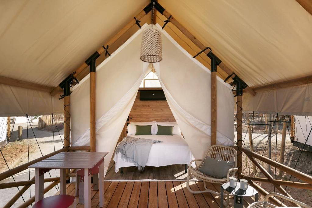 Camping WeCamp Cadaqu&eacute;s lujo Costa Brava