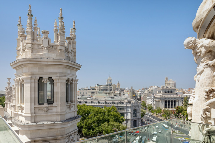 Palacio de Cibeles, C&iacute;rculo de Bellas Artes e instituto Cervantes