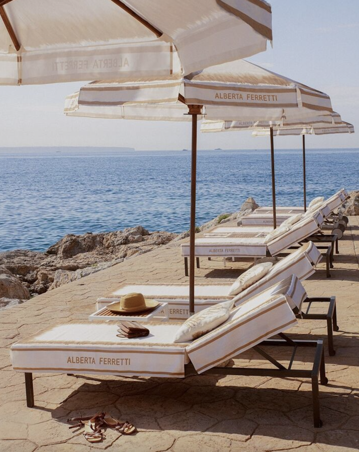 Alberta Ferreti, Hotel de Mar
