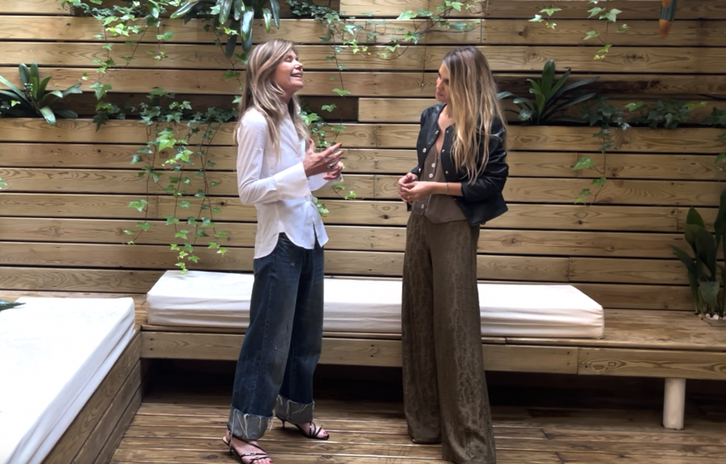 Fina Grosso entrevistando a Esther García Capdevila