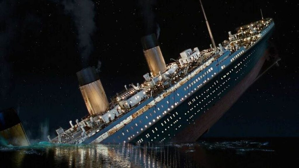 Basco del Titanic hundi&eacute;ndose