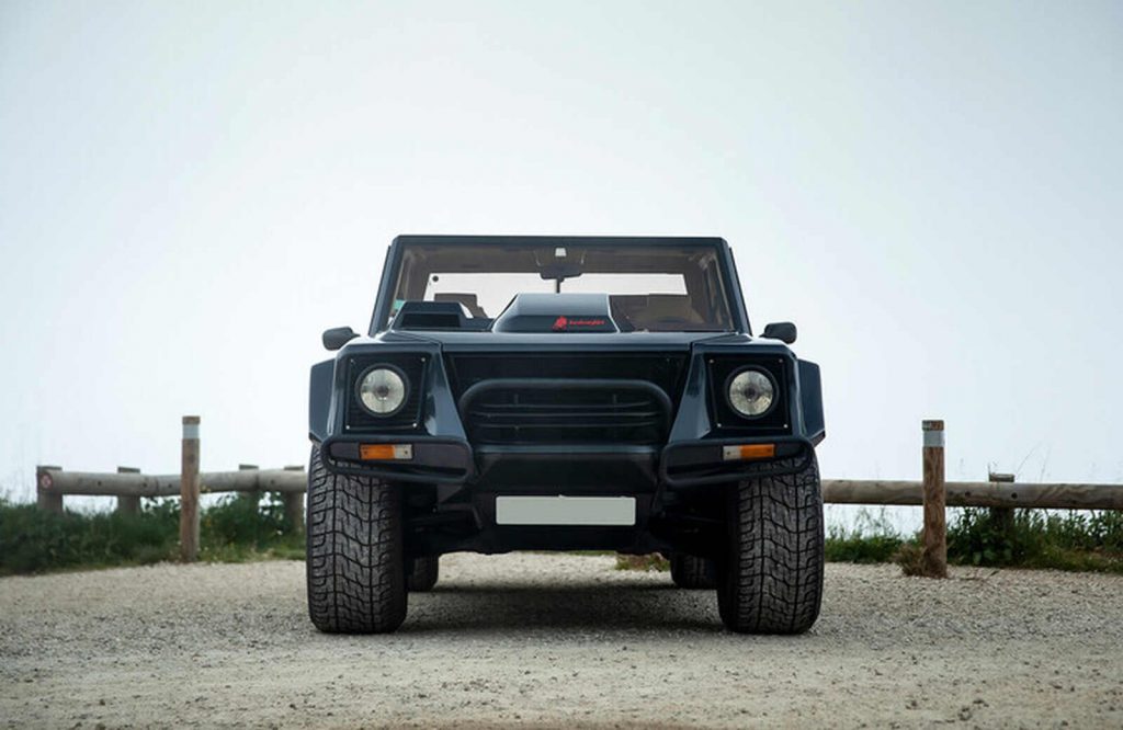 Frontal de Lamborghini LM002
