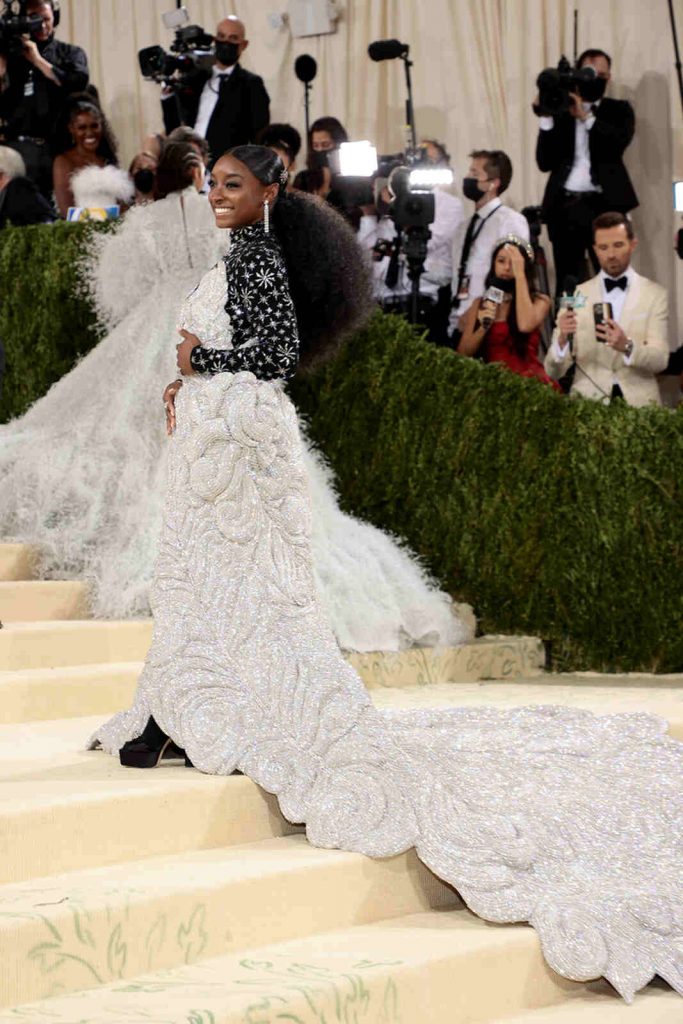 Simones Biles posando en la MET Gala, Juegos Ol&iacute;mpicos 2024