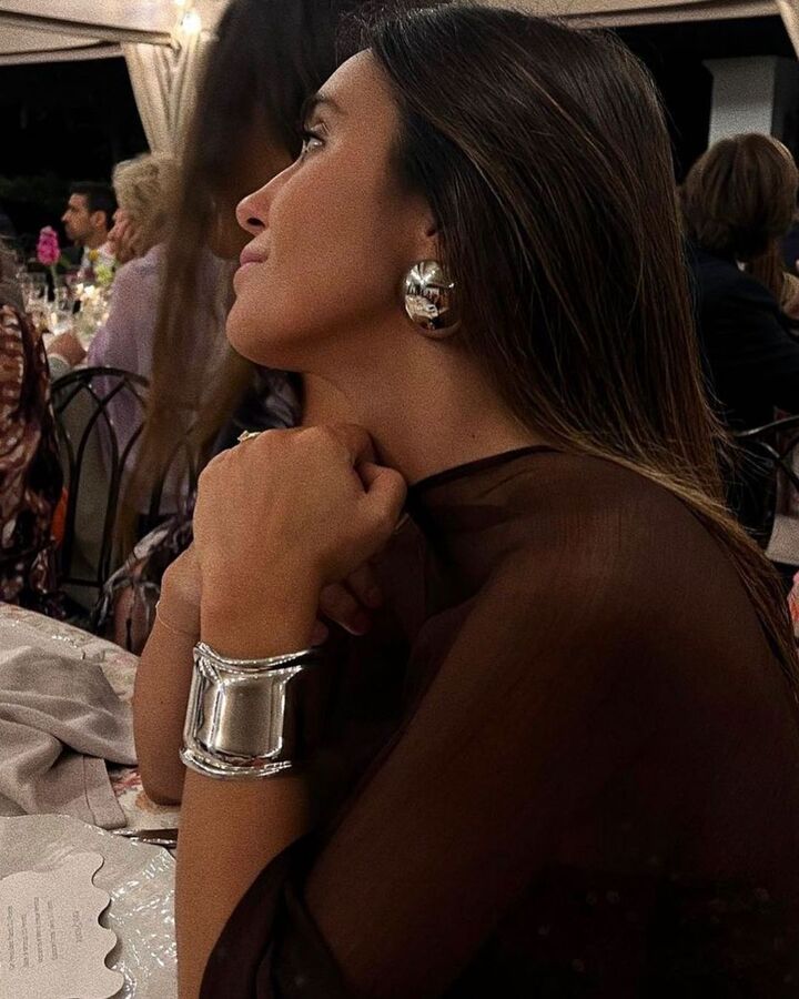 Inés Arroyo, Mes a mies atelier, pendientes vintage clip