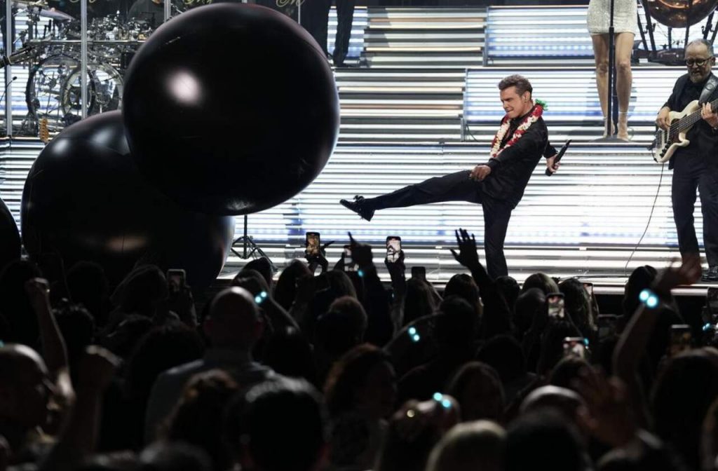 Luis Miguel en uno de sus conciertos en Espa&ntilde;a