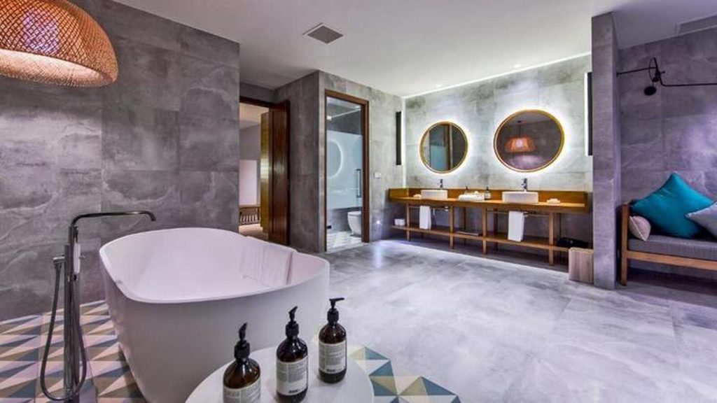 Ba&ntilde;o de la villa de Tamara Falc&oacute; en Maldivas