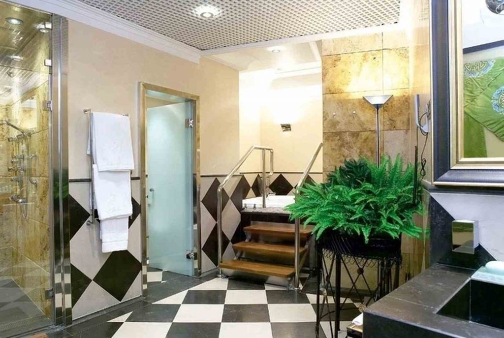 Jacuzzi de la suite de Mar&iacute;a Pombo